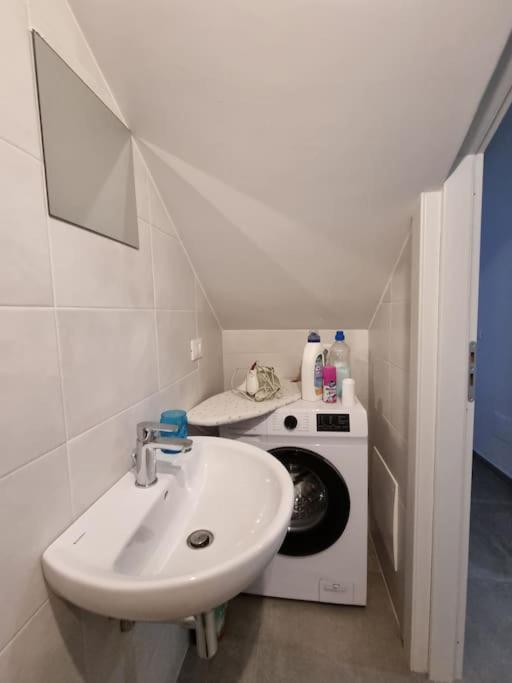 Casa Castello 63 Guest House LʼAquila Kültér fotó